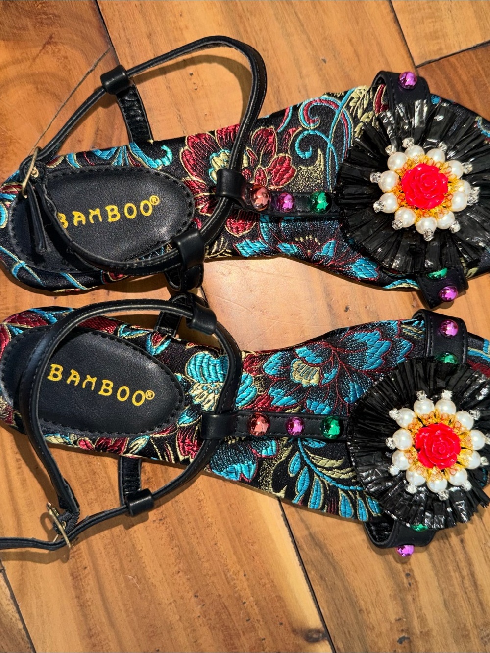 Bamboo Ventura sandals sz 5.5 NWOT